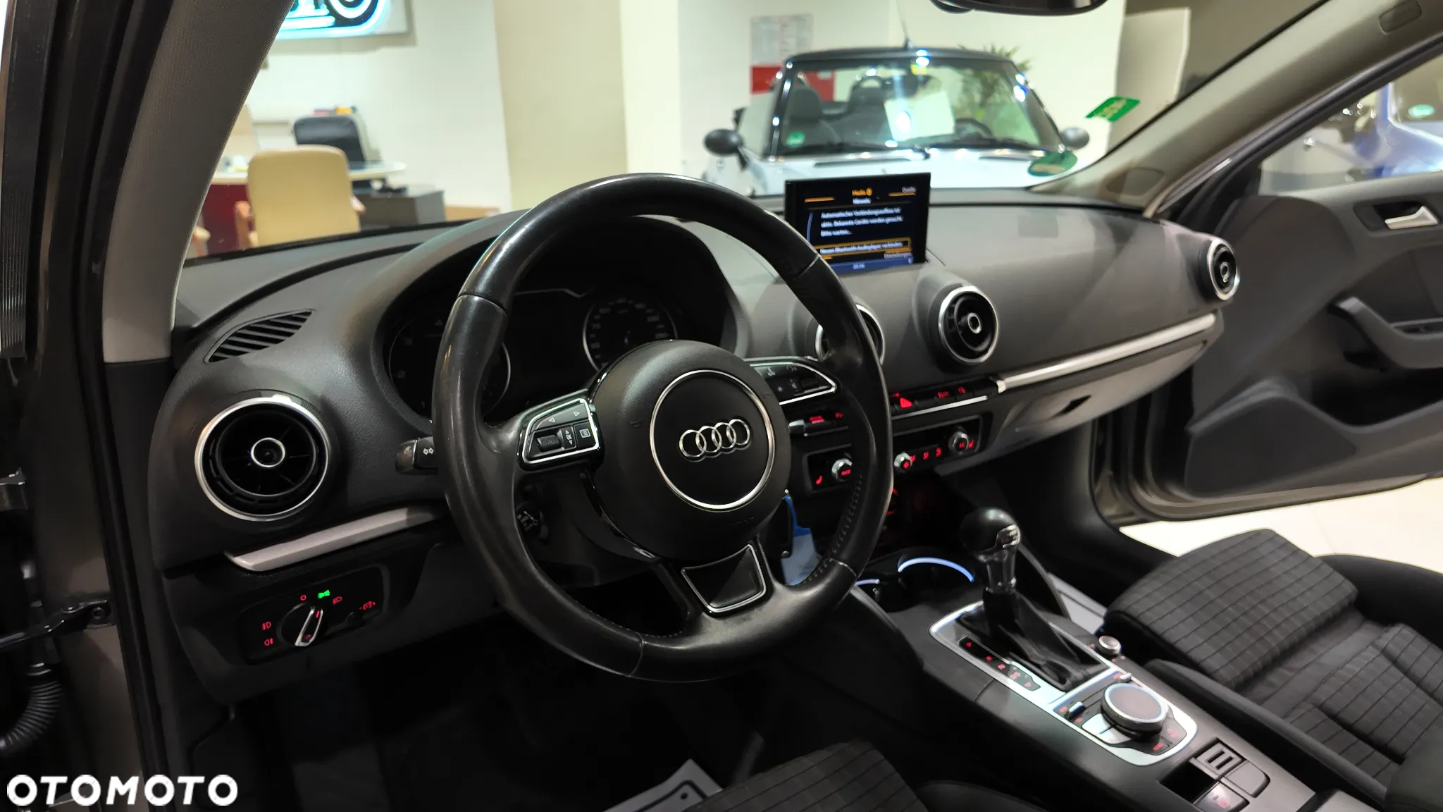 Audi A3 1.6 TDI Sportback S tronic Ambiente - 24