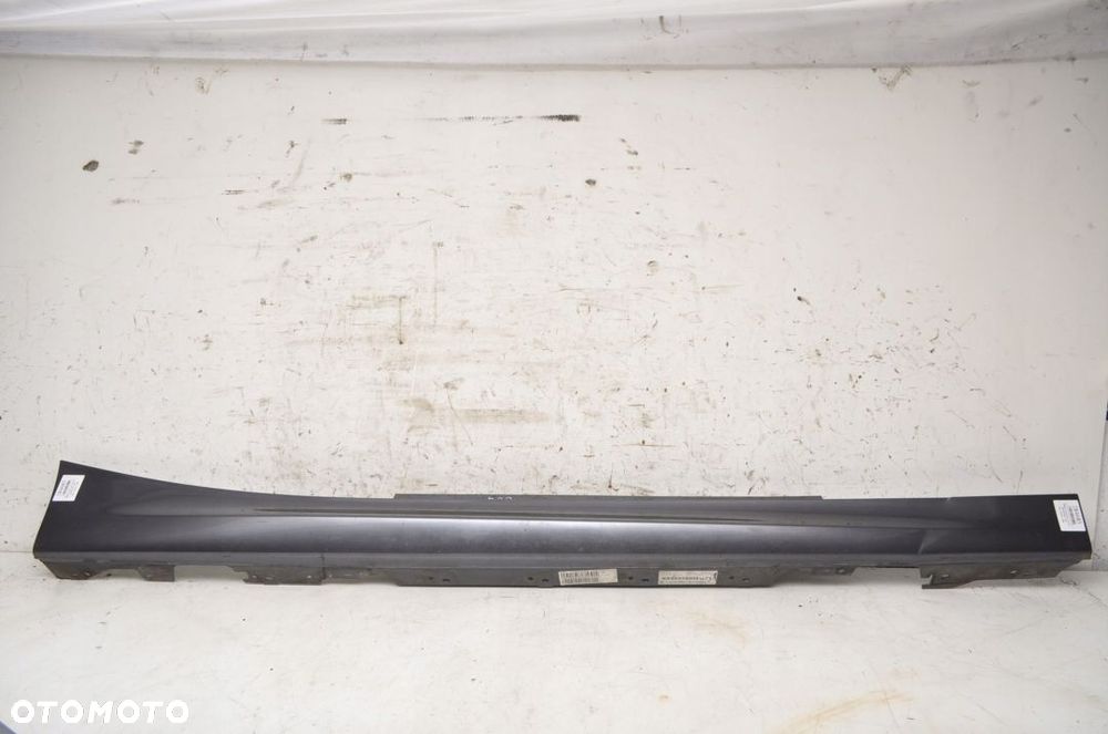 BMW F22 NAKŁADKA PROGOWA PRAWA B39 - 1