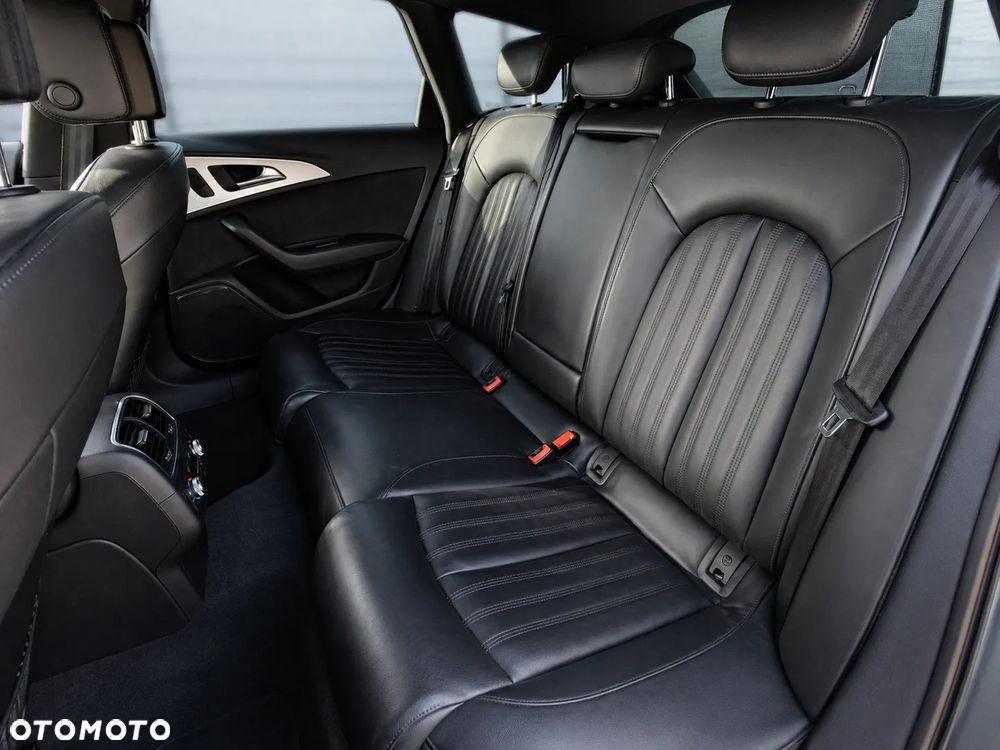 Audi A6 Avant 3.0 TDI quattro S tronic - 11