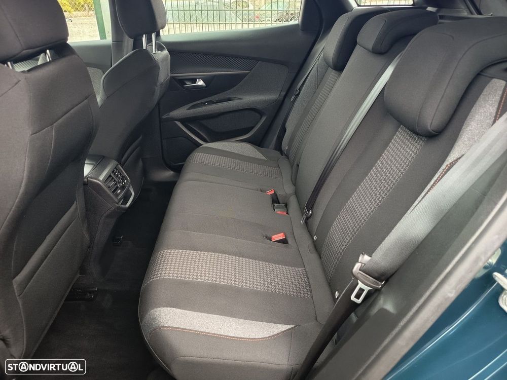 Peugeot 3008 1.5 BlueHDi Active Pack EAT8 - 20