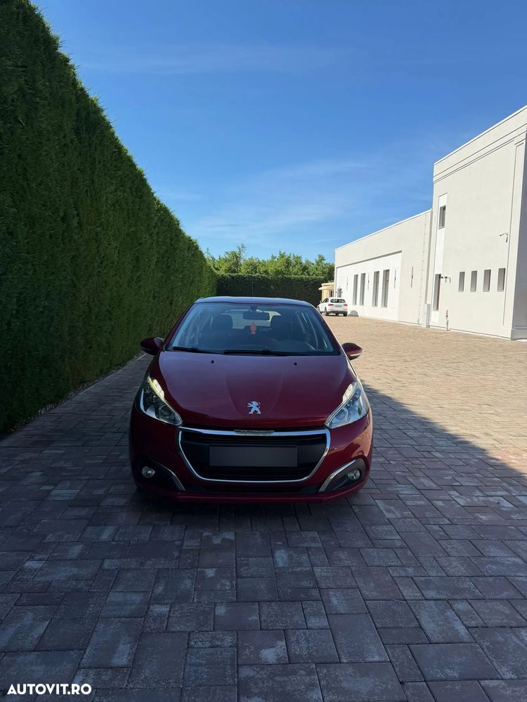 Peugeot 208 - 1