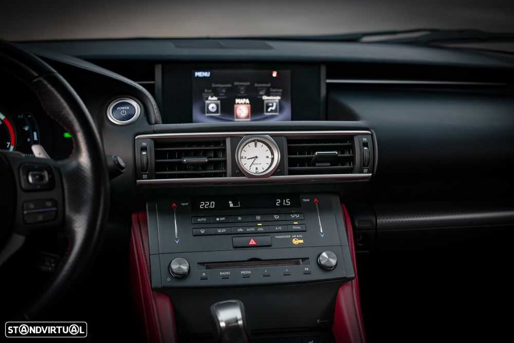 Lexus RC 300h F Sport+ - 36