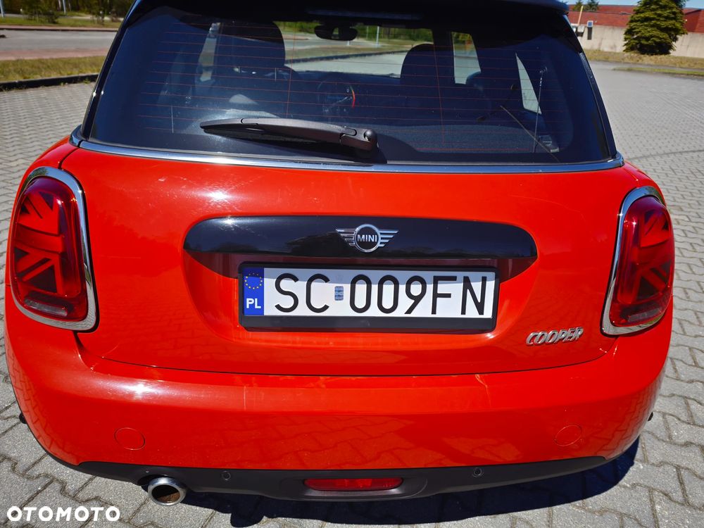 MINI Cooper Essential Trim - 4