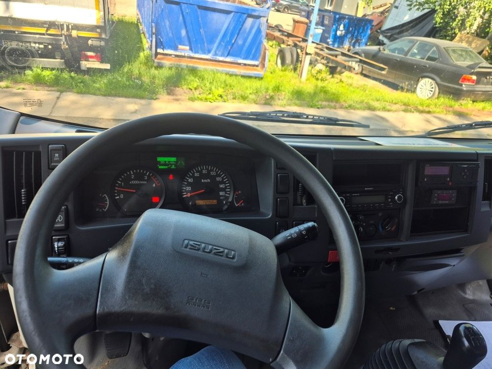 Isuzu AMP-75DZ - 3