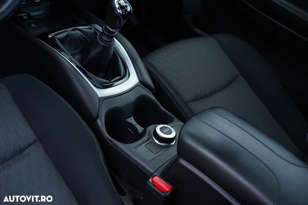 Nissan X-Trail 1.7 dCi ALL-MODE 4x4i Tekna - 18