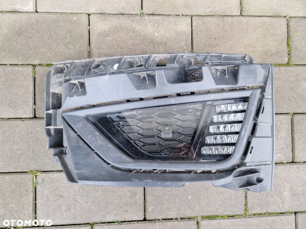 LAMPA DZIENNA PRAWA VW POLO VI 2017-- LED - 1
