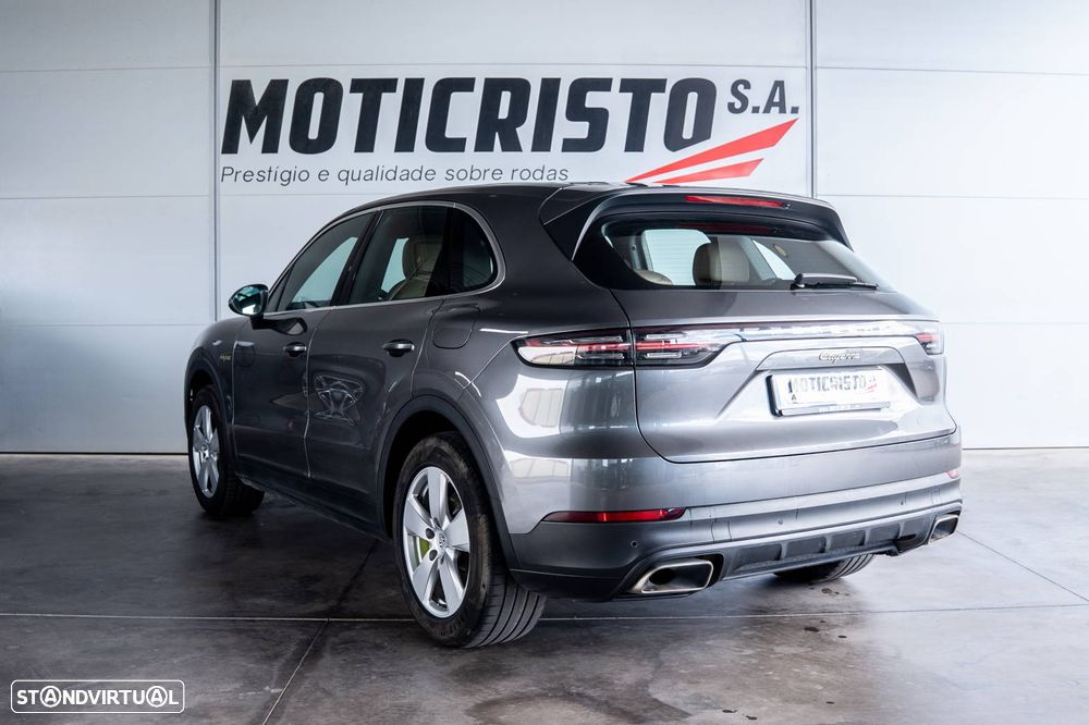 Porsche Cayenne - 6