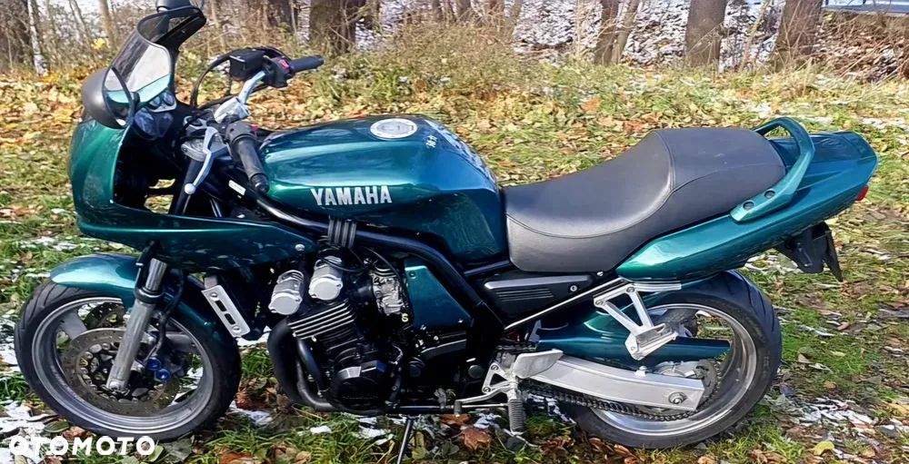 Yamaha FZS - 2