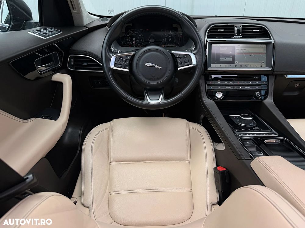 Jaguar F-Pace 20d AWD Portfolio - 19