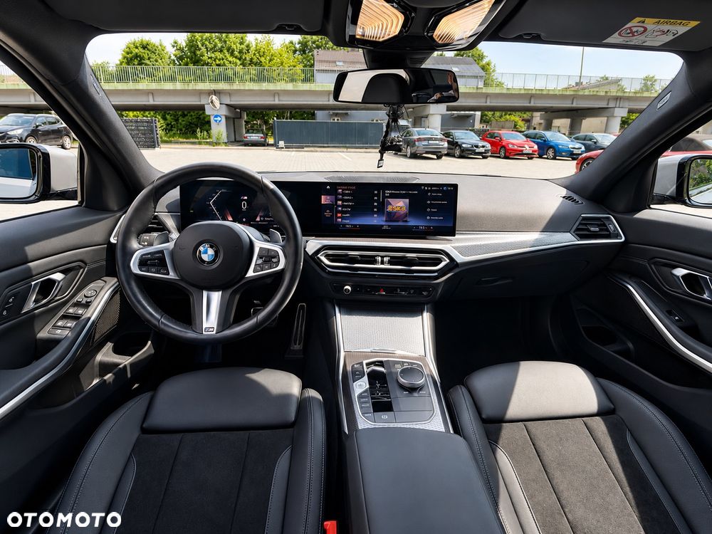 BMW Seria 3 318i M Sport - 12