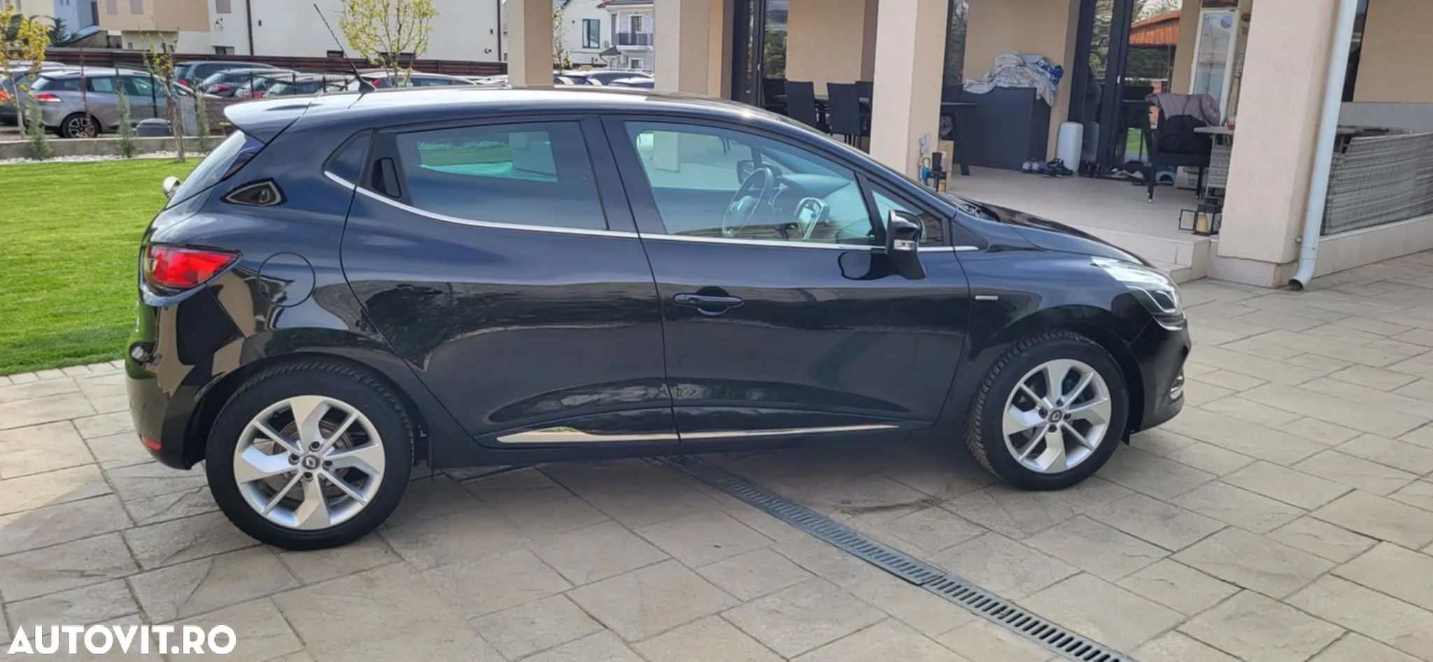 Renault Clio - 12