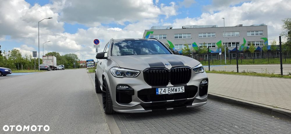 BMW X5 M50i - 2