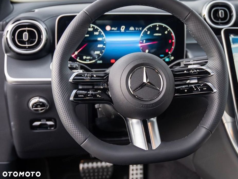 Mercedes-Benz GLC - 9