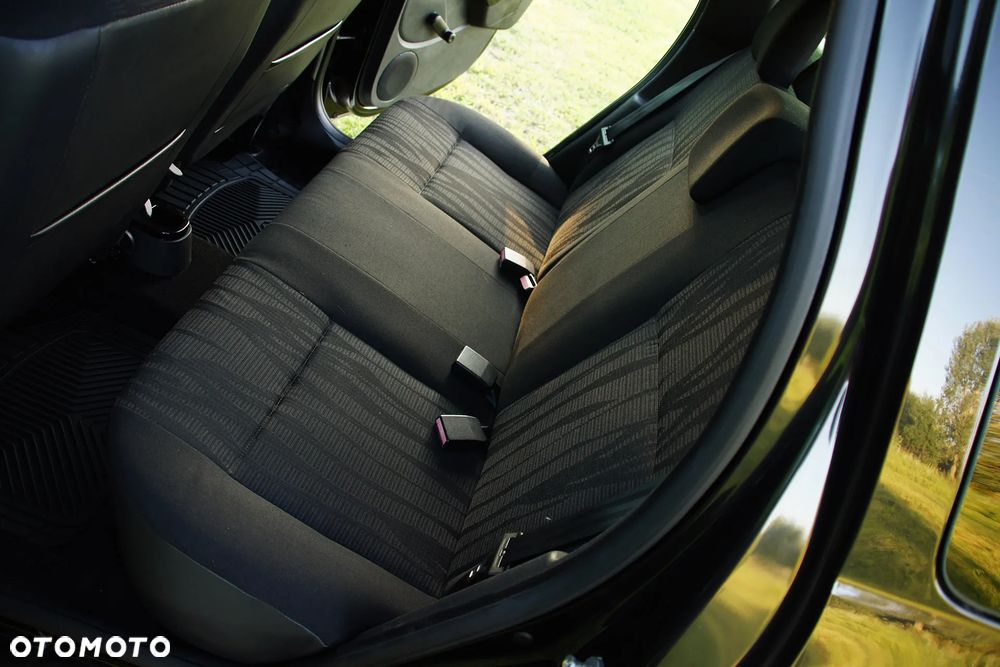 Dacia Duster 1.6 16V 4x2 - 9