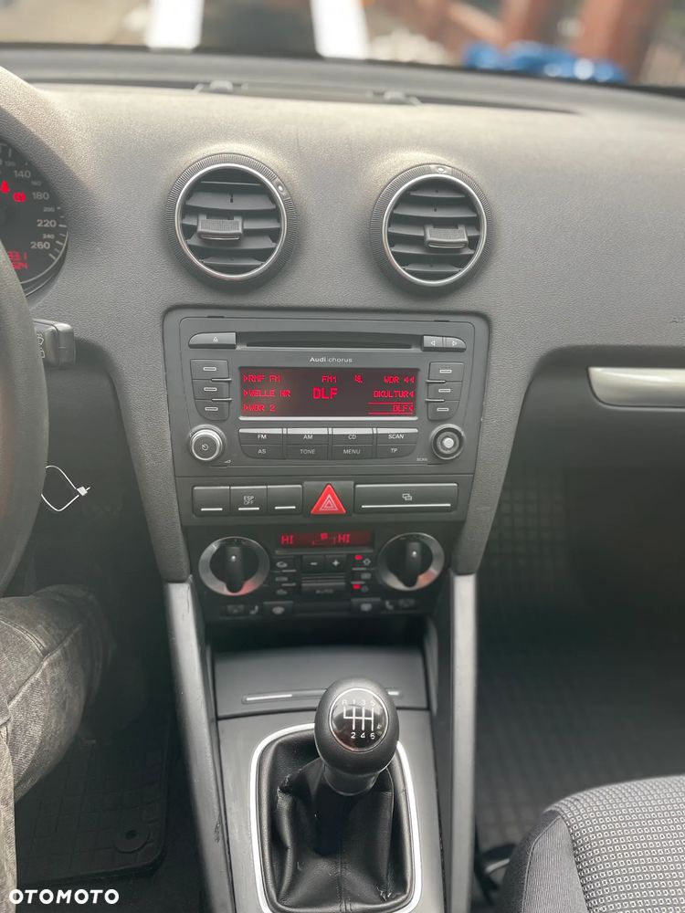 Audi A3 Sportback 2.0 TDI DPF quattro Ambiente - 7