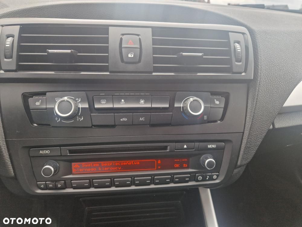BMW Seria 1 114i - 11