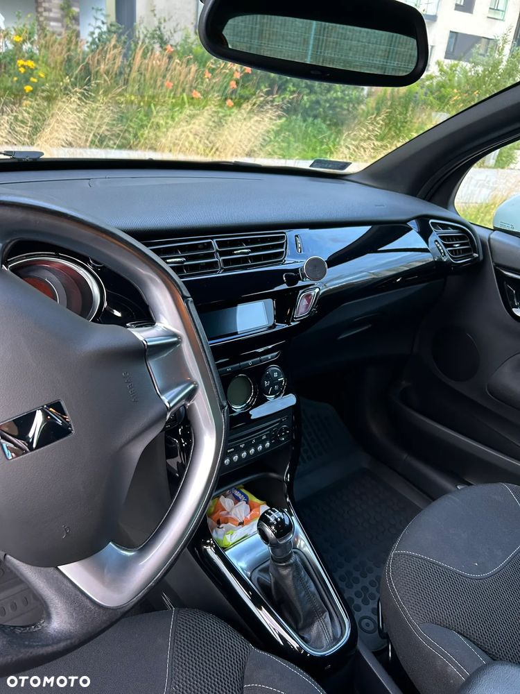 Citroën DS3 HDi 90 FAP SoChic - 16