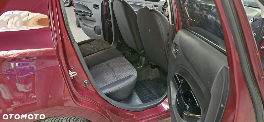 Mitsubishi Space Star - 13