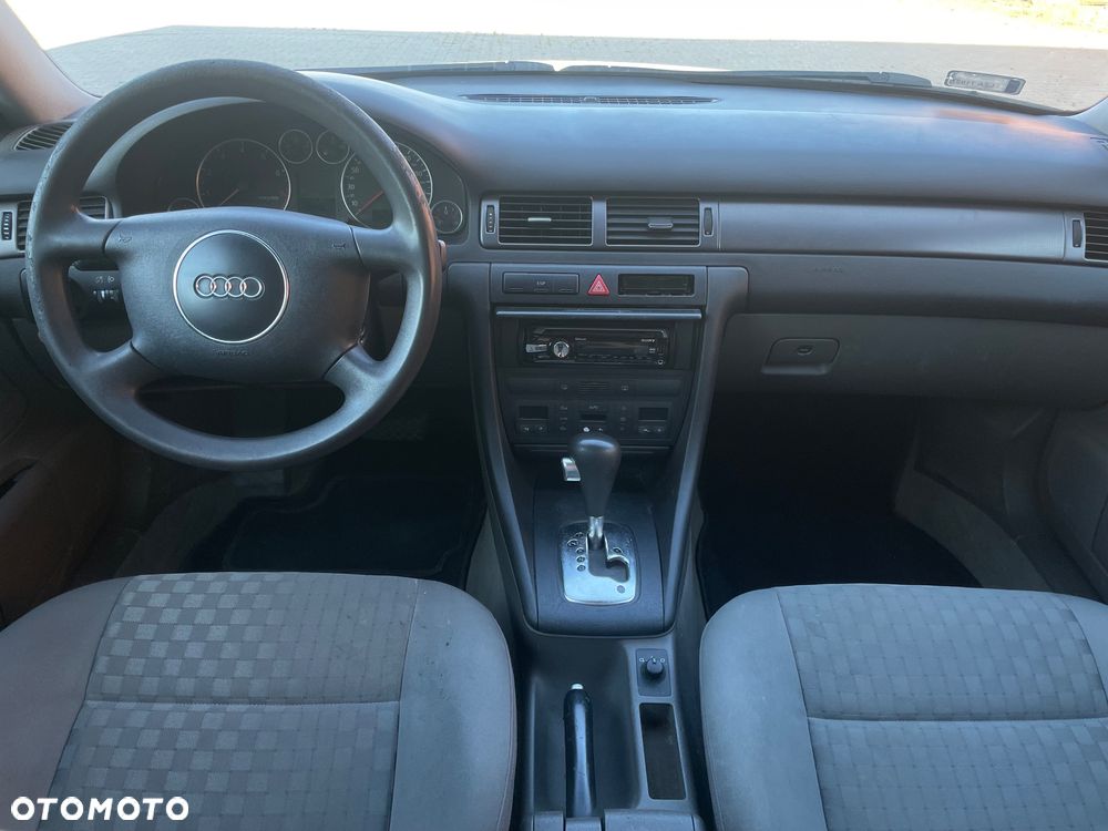 Audi A6 Avant - 10