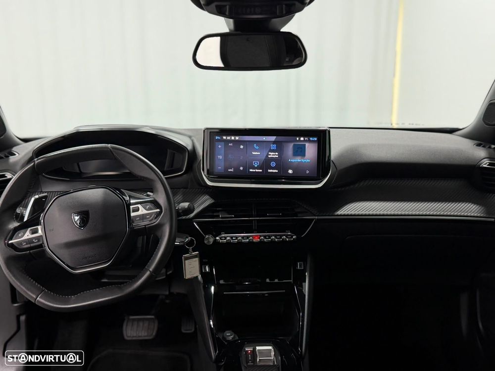 Peugeot 2008 1.2 PureTech Allure EAT8 - 7