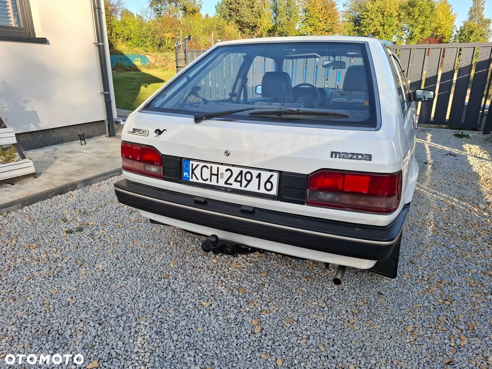 Mazda 323 - 25