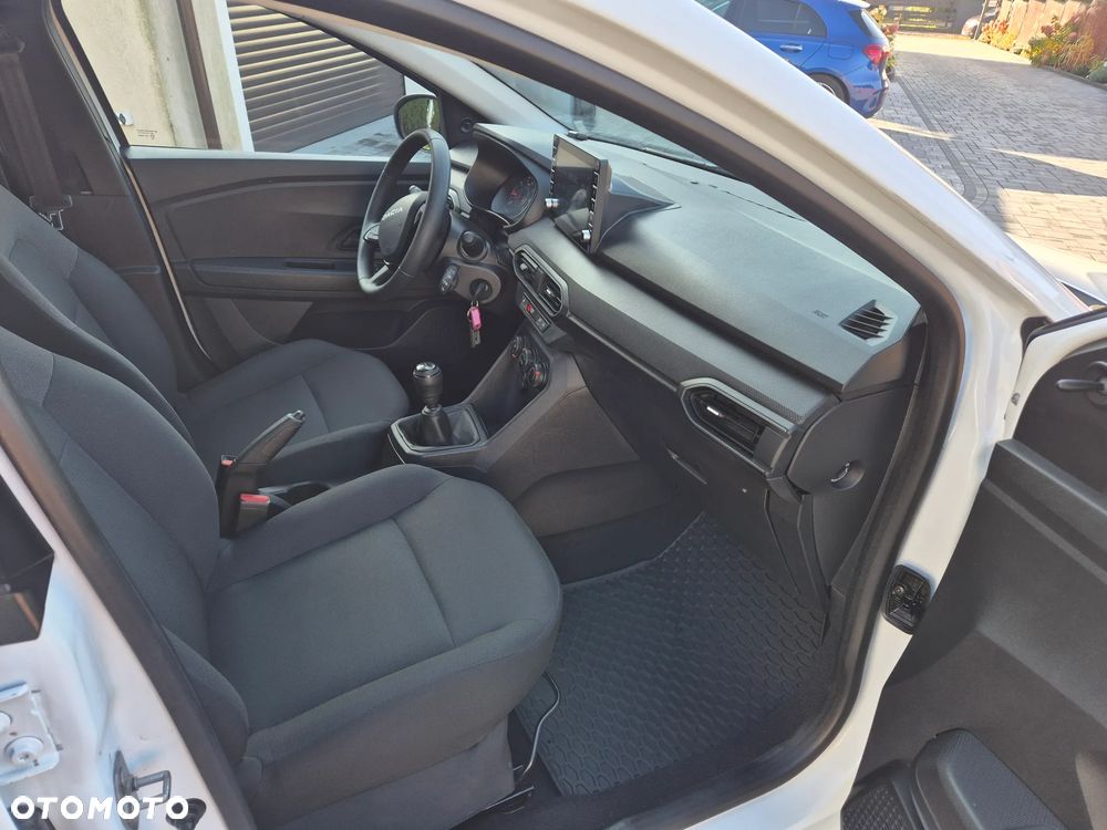 Dacia Sandero - 7