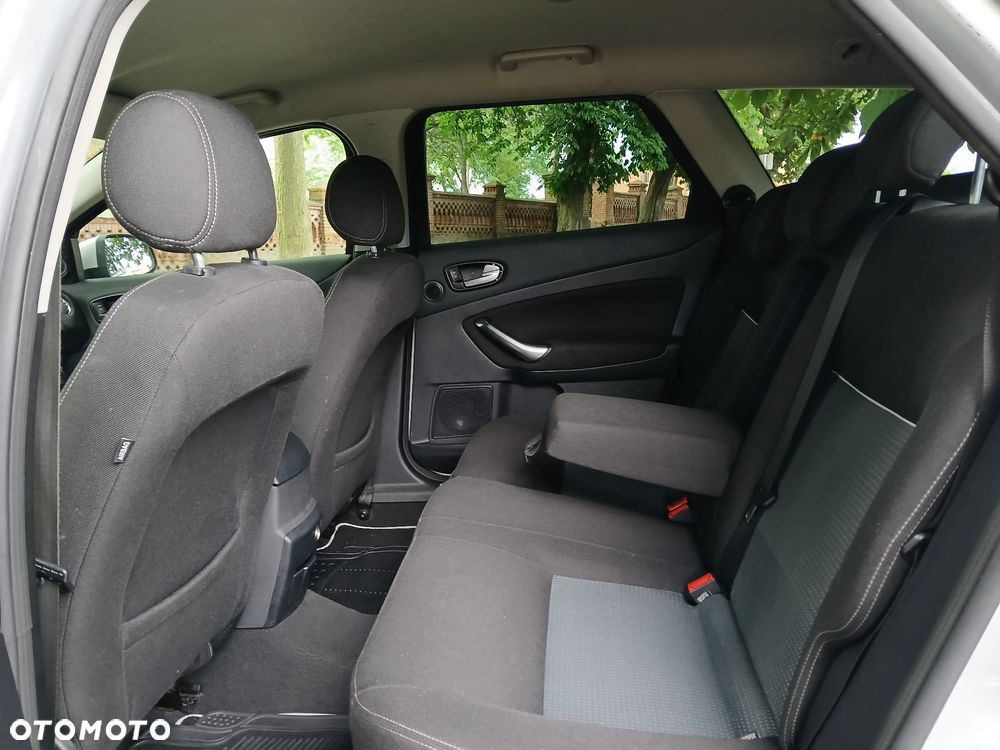 Ford Mondeo - 17