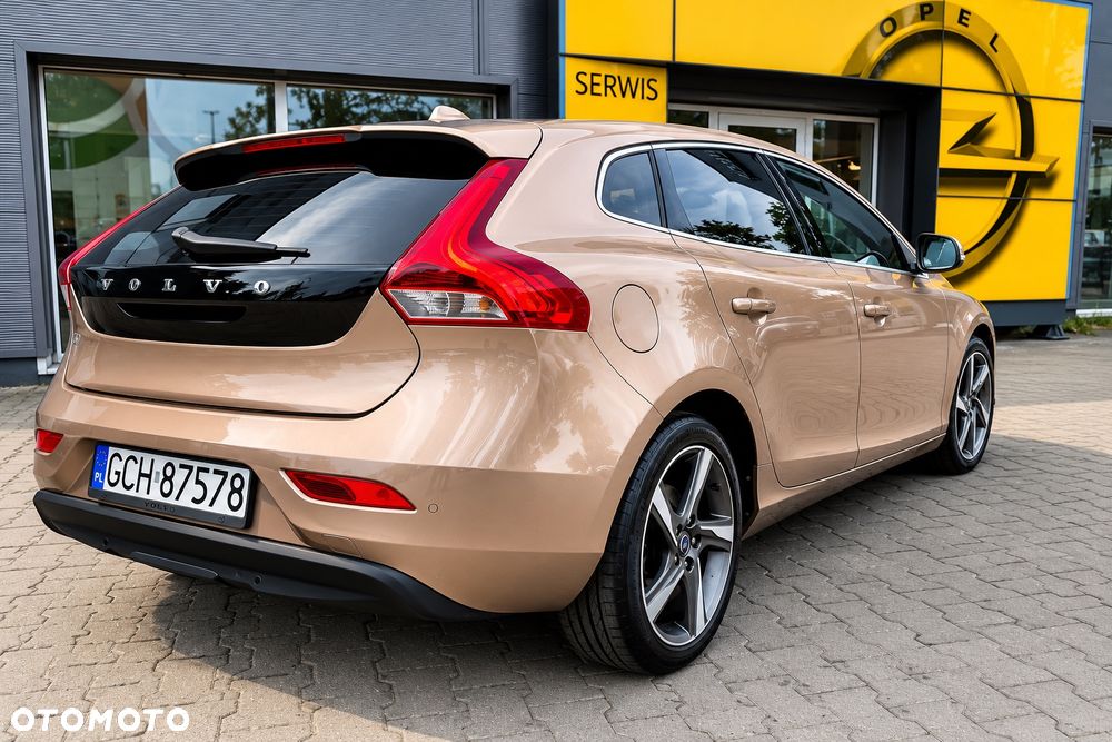 Volvo V40 D2 Summum - 13