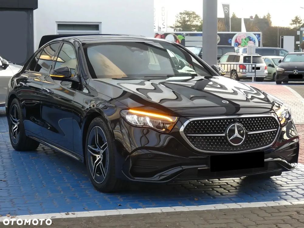 Mercedes-Benz Klasa E 220 d mHEV 4-Matic AMG 9G-Tronic - 1