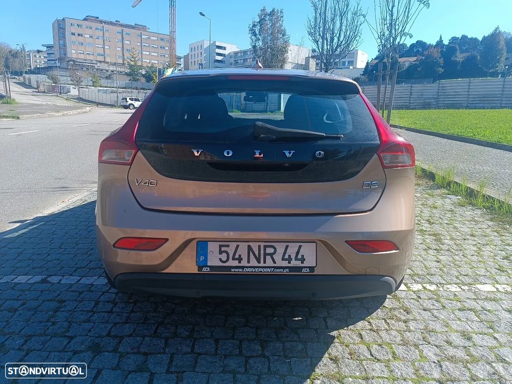 Volvo V40 1.6 D2 Momentum - 11