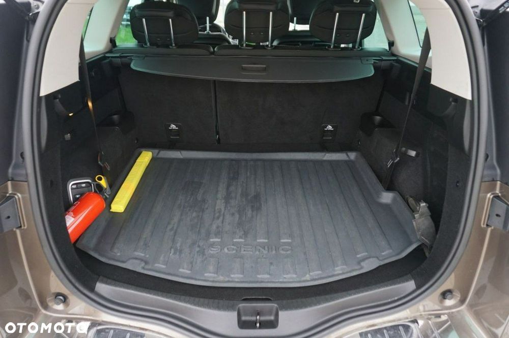 Renault Grand Scenic - 11