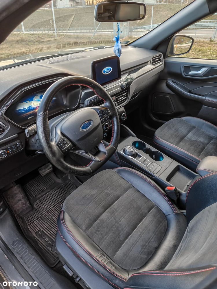 Ford Kuga - 10