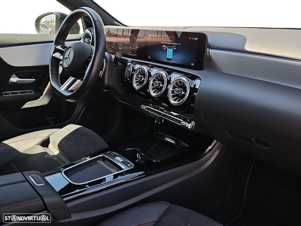 Mercedes-Benz A 250 e - 16