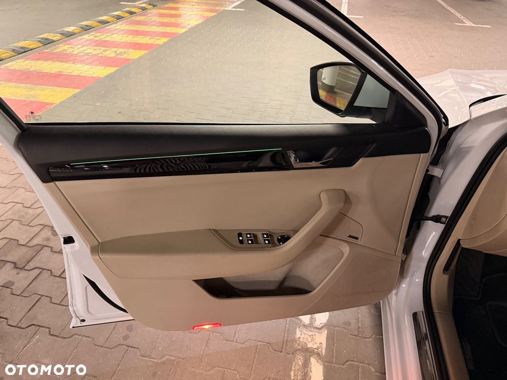 Skoda Superb 2.0 TDI 4x4 L&K DSG - 18