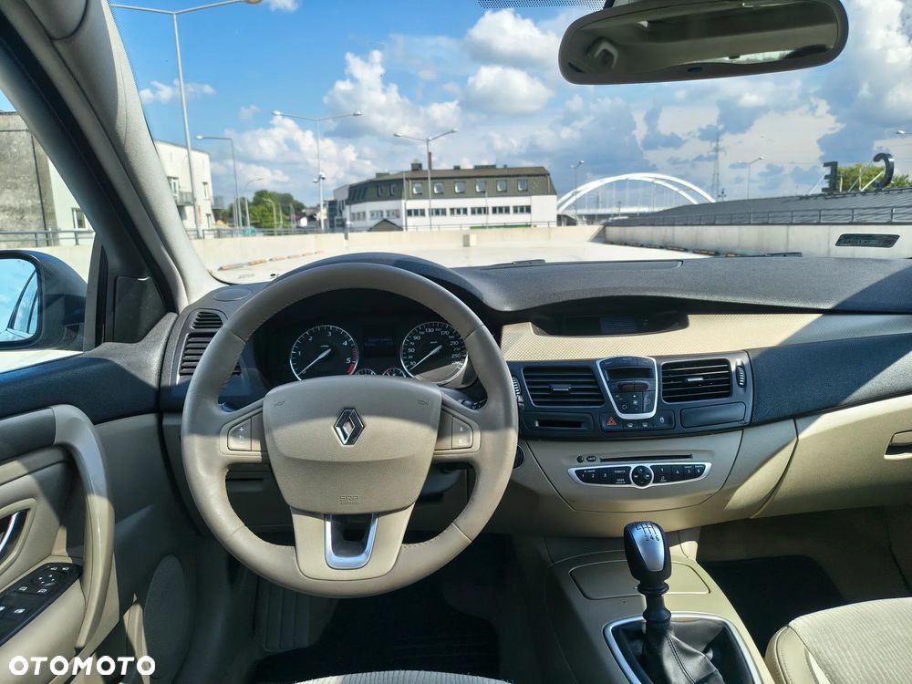 Renault Laguna 2.0 DCi Dynamique - 25
