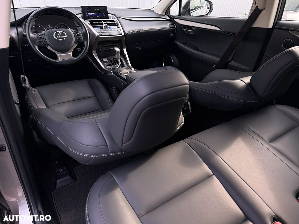 Lexus Seria NX 300h AWD Luxury - 15