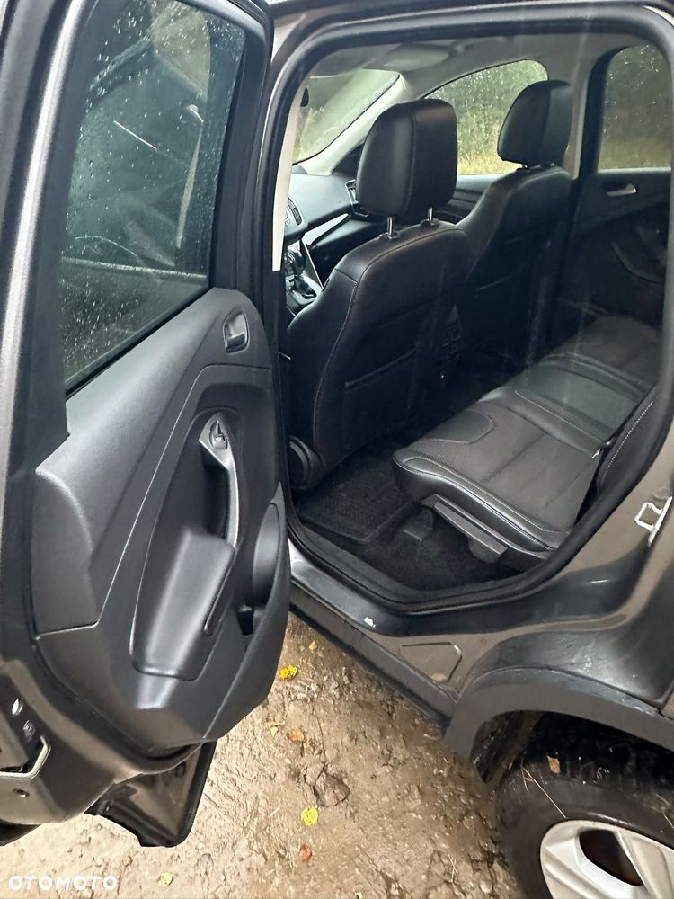 Ford Kuga 2.0 TDCi 4x4 Titanium - 27