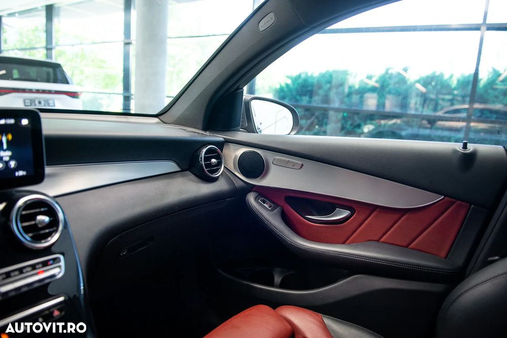 Mercedes-Benz GLC Coupe 220 d 4Matic 9G-TRONIC AMG Line - 29