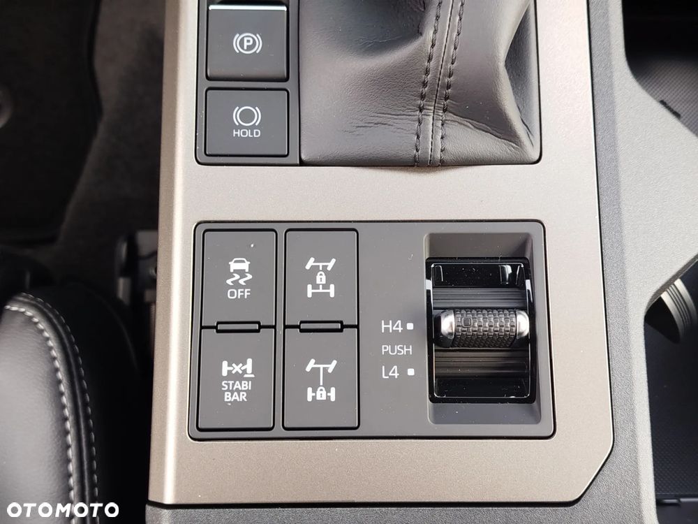 Toyota Land Cruiser LC 2.8 D-4D Executive - 14