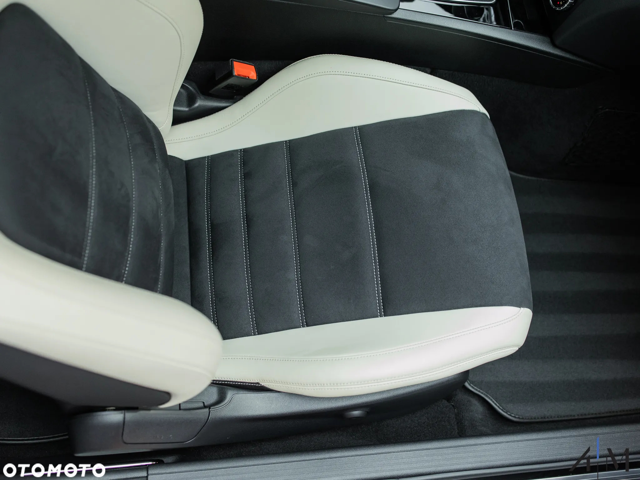 Mercedes-Benz Klasa C 63 AMG Coupe AMG SPEEDSHIFT MCT Edition 507 - 29