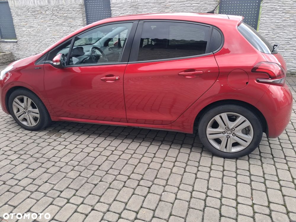 Peugeot 208 1.2 PureTech GPF Signature S&S - 3