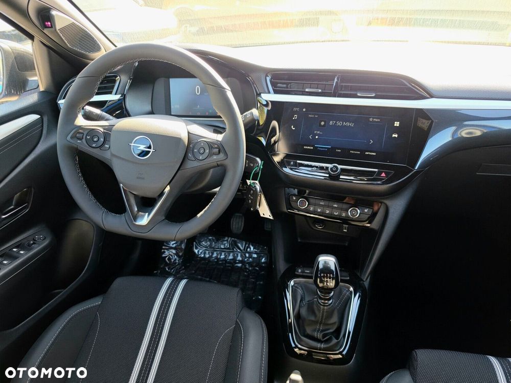 Opel Corsa 1.2 GS S&S - 9