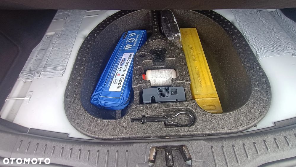 Ford Focus 1.5 EcoBoost SYNC Edition ASS PowerShift - 12