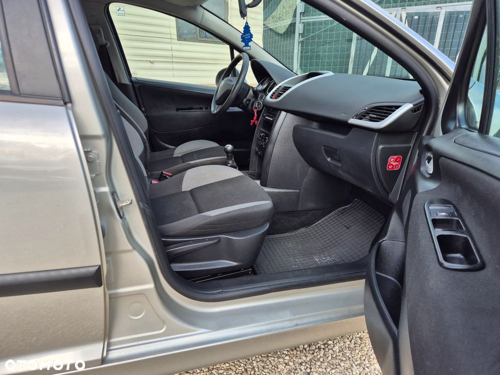 Peugeot 207 1.4 Presence - 11