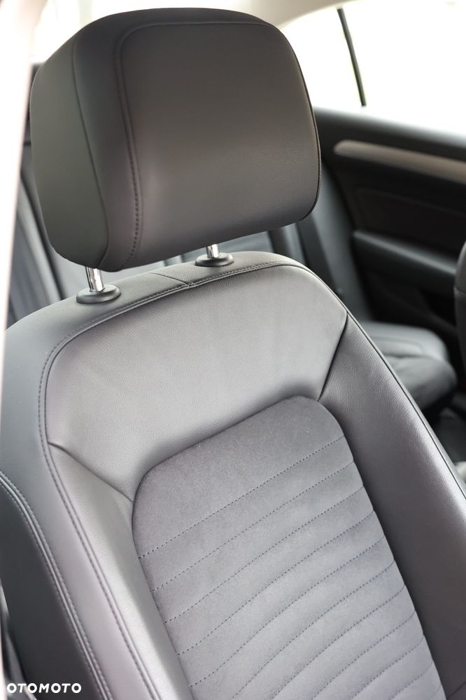 Volkswagen Passat 2.0 TDI BMT Highline - 19