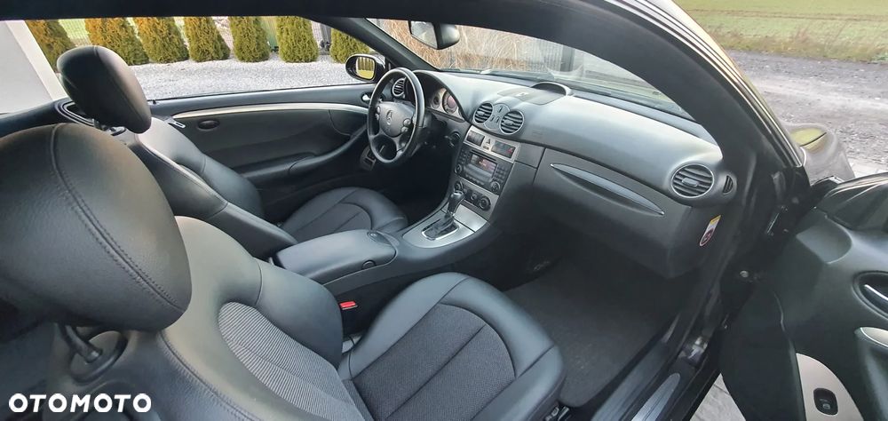 Mercedes-Benz CLK - 6