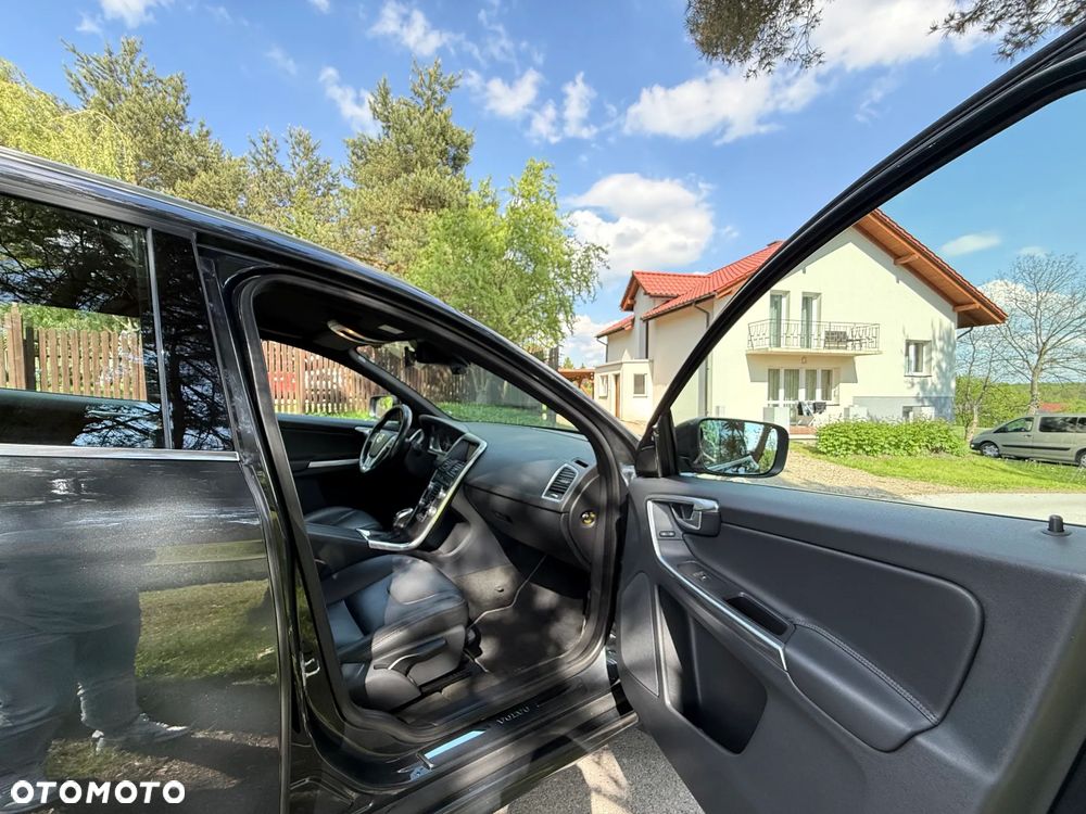 Volvo XC 60 D4 Geartronic Summum - 25