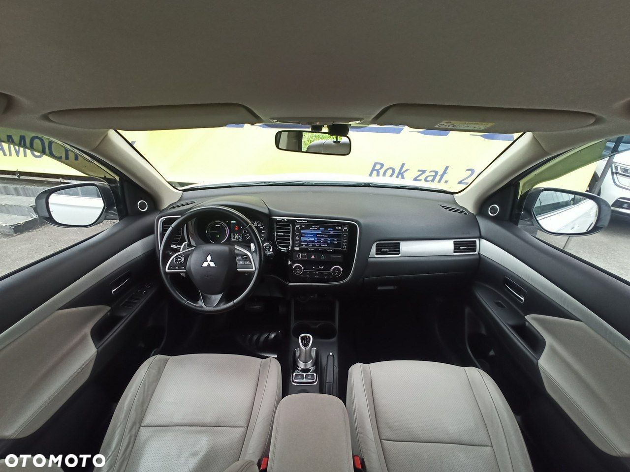 Mitsubishi Outlander - 15