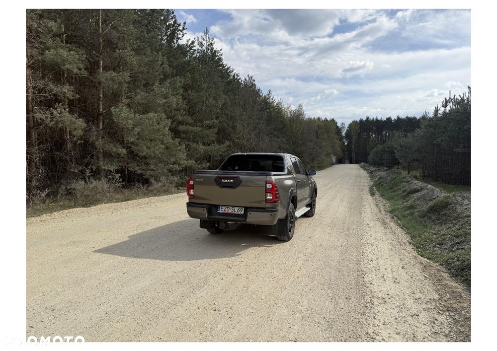 Toyota Hilux 2.8 D-4D Double Cab Invincible Sport 4x4 - 7