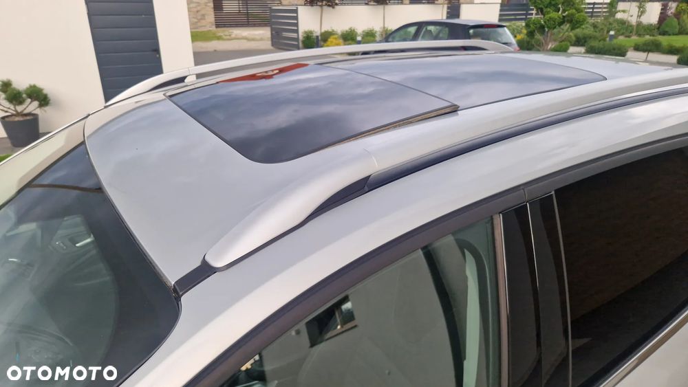 Ford Kuga 1.6 EcoBoost 2x4 Titanium - 24